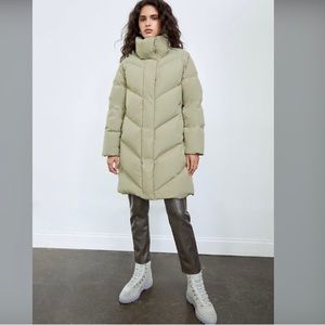 Wilfred - The Cloud Puff Mid (Aritzia)